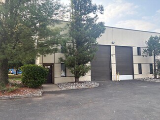 Plus de détails pour 14 Ilene Ct, Hillsborough, NJ - Local d’activités à vendre