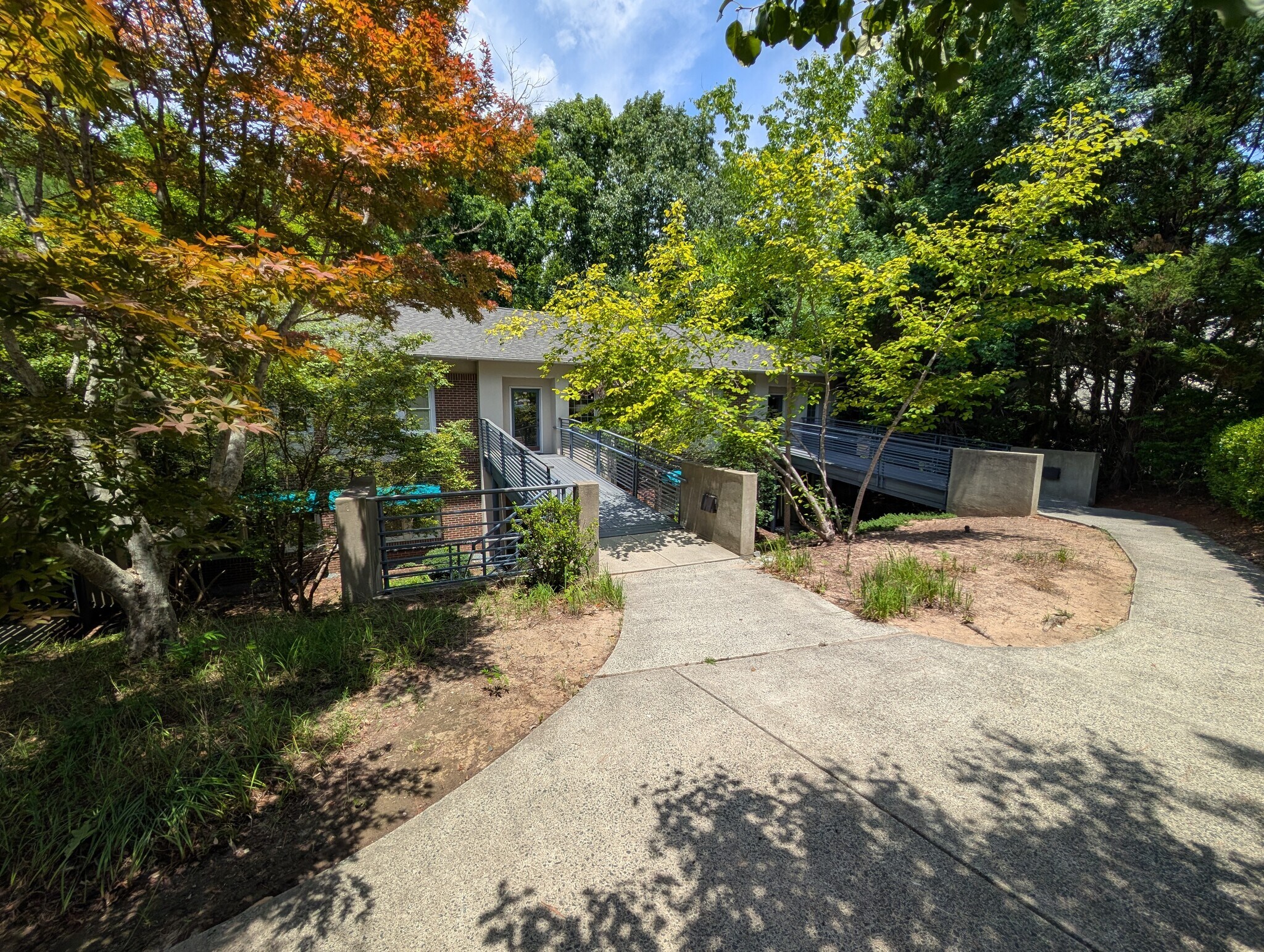 101 Cloister Ct, Chapel Hill, NC à louer Photo de l’immeuble– Image 1 sur 18