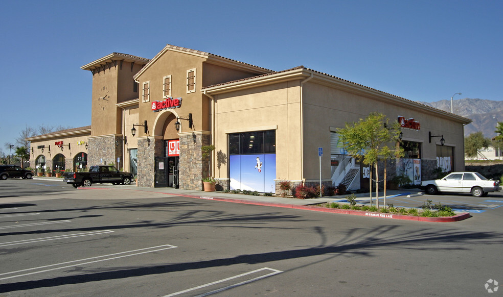10399 Foothill Blvd, Rancho Cucamonga, CA à louer - Photo principale – Image 2 sur 10