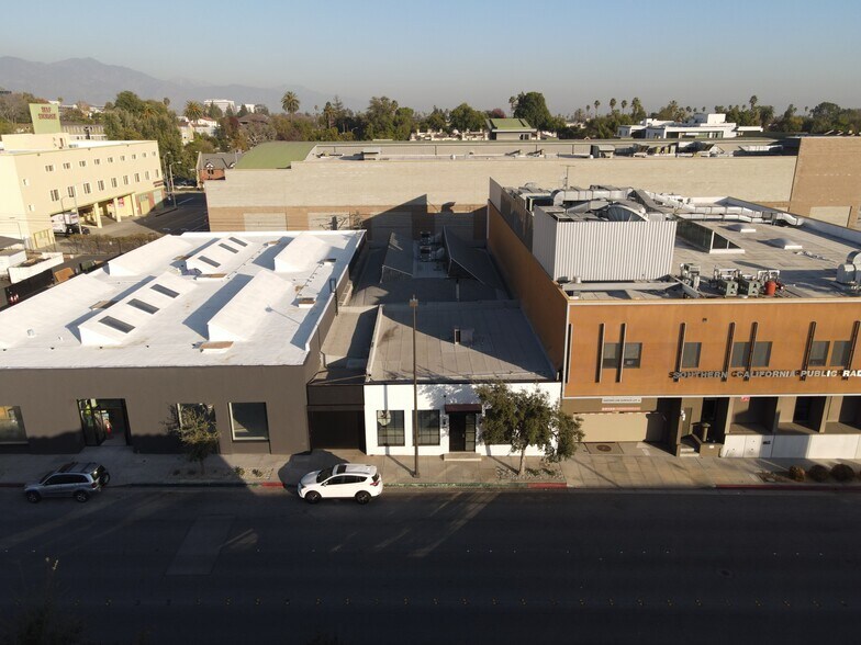 450 S Raymond Ave, Pasadena, CA à louer - Photo de l’immeuble – Image 2 sur 17