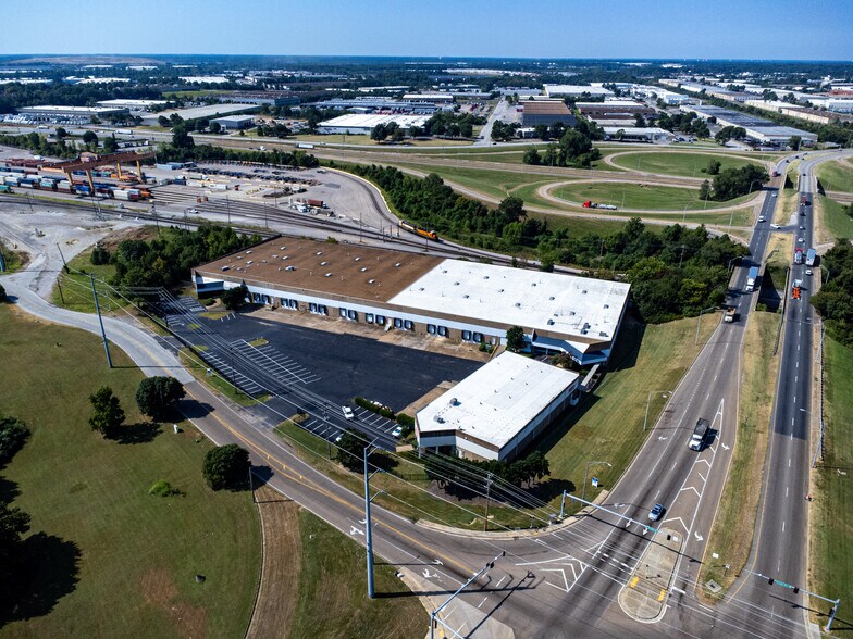 4521-4533 Old Lamar Ave, Memphis, TN à louer - Photo de l’immeuble – Image 3 sur 9