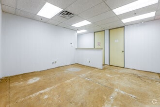 6200 Dixie Rd, Mississauga, ON à louer Photo intérieure– Image 1 sur 12