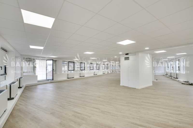 Bureau dans Issy-les-Moulineaux à louer - Photo de l’immeuble – Image 2 sur 11