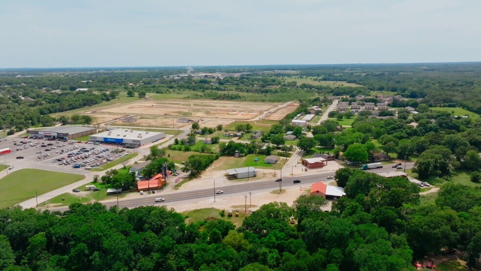 585 TX-36, Caldwell, TX à vendre - Vidéo sur l’annonce professionnelle – Image 2 sur 24