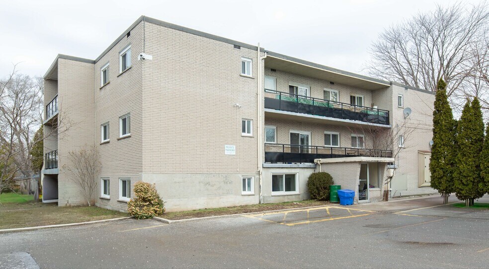 115 Kraft Avenue, Kitchener, On Ave N, Kitchener, ON à vendre - Photo de l’immeuble – Image 2 sur 13