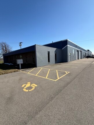 Plus de détails pour 1975 Wehrle Dr, Williamsville, NY - Local d'activités à louer