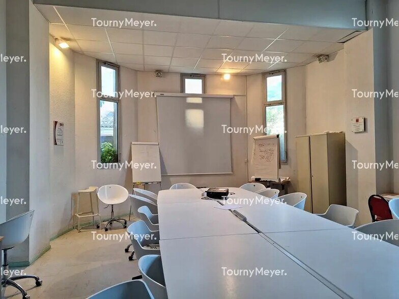 Bureau dans Bordeaux à vendre - Photo de l’immeuble – Image 2 sur 12