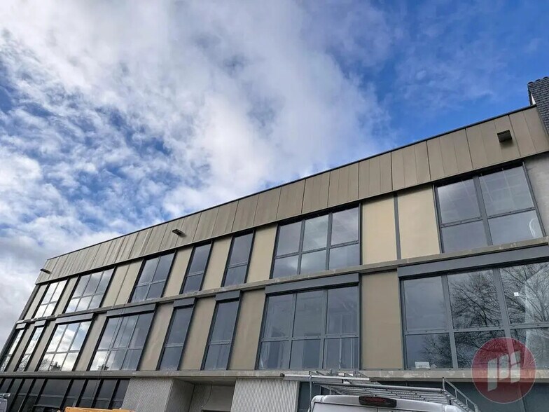 Bureau dans Limoges à vendre - Photo de l’immeuble – Image 2 sur 6