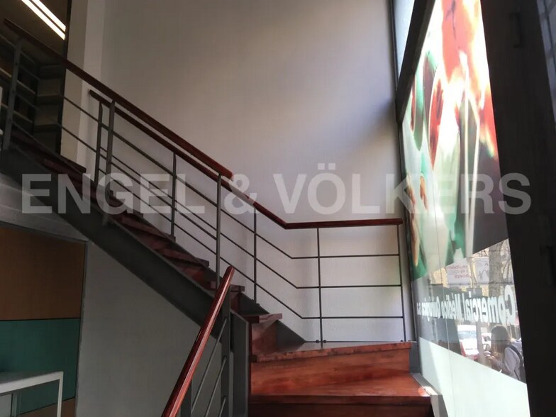 View Photo