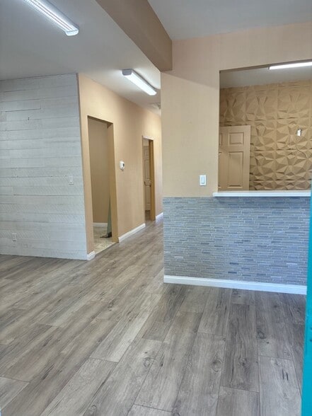 21700 Golden Triangle Rd, Santa Clarita, CA à louer - Photo intérieure – Image 3 sur 18