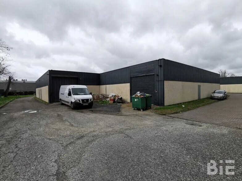 Local d’activités dans Mérignac à louer - Photo de l’immeuble – Image 1 sur 5
