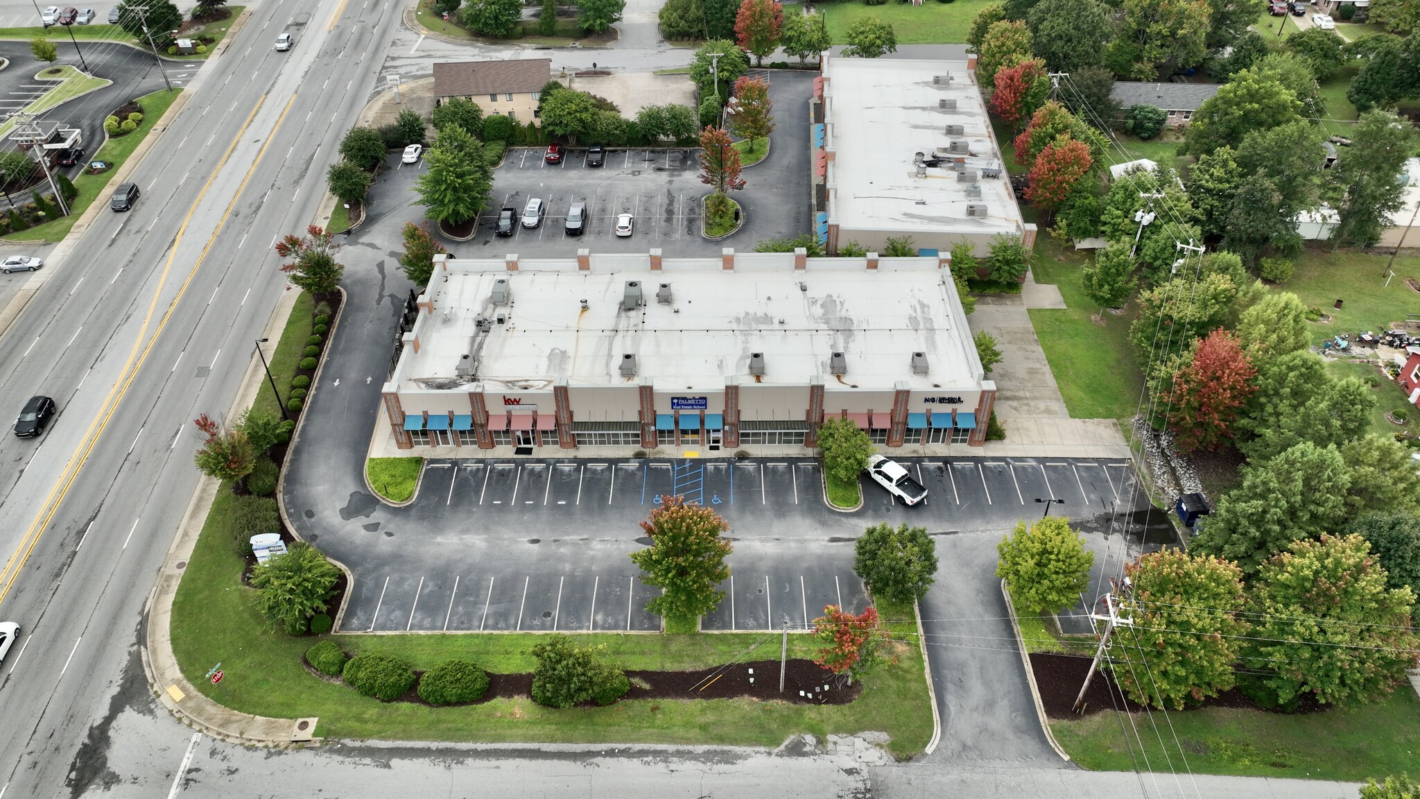1707 John B White SR Blvd, Spartanburg, SC à louer Photo de l’immeuble– Image 1 sur 8