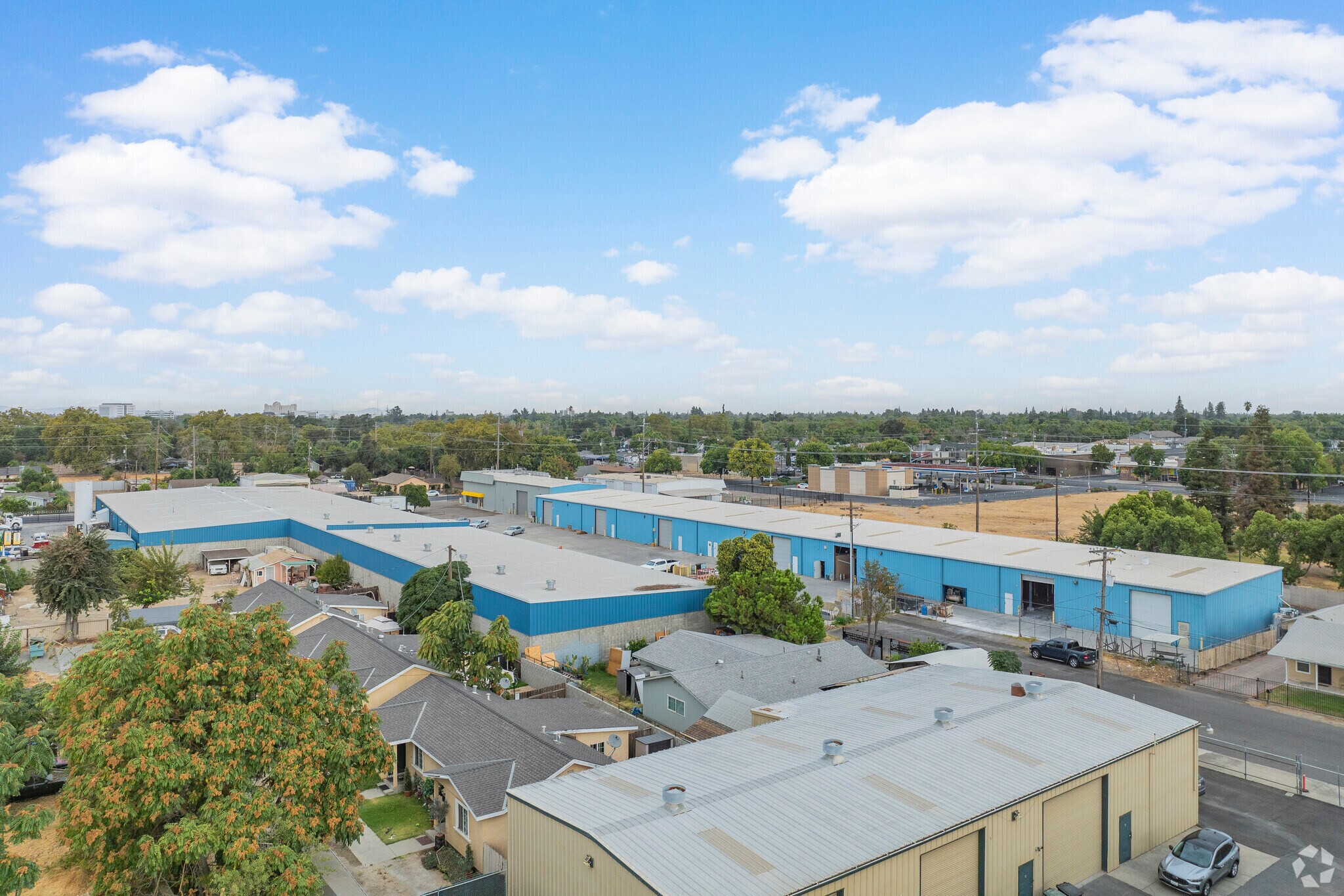 236 S Santa Cruz Ave, Modesto, CA à louer Aérien– Image 1 sur 6