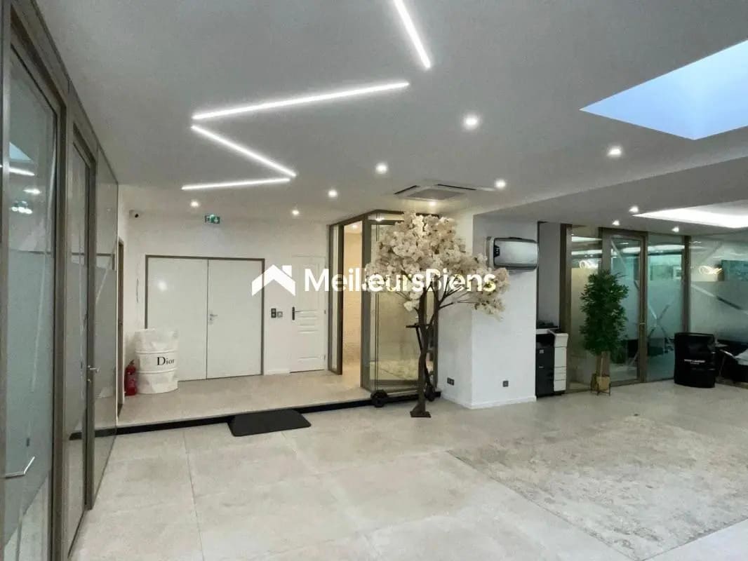 Bureau dans Paris à vendre Photo intérieure– Image 1 sur 12