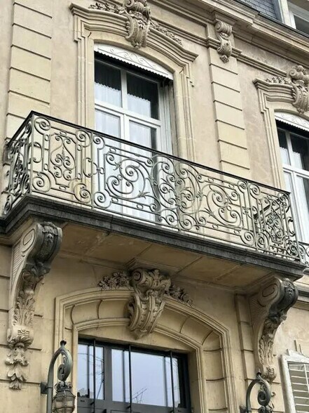 Bureau dans Nancy à louer - Photo de l’immeuble – Image 1 sur 16