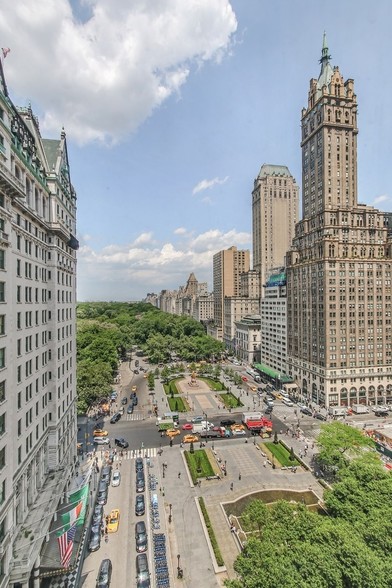 4 W 58th St, New York, NY à louer - Photo de l’immeuble – Image 3 sur 12