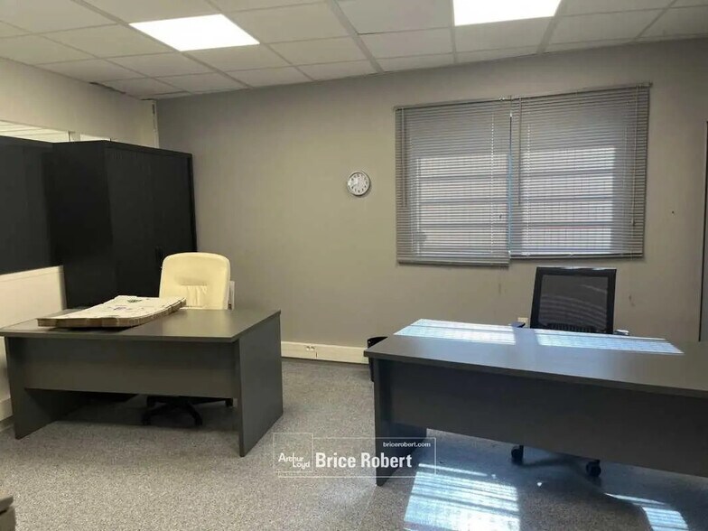 Bureau dans Bourg-en-Bresse à louer - Photo de l’immeuble – Image 3 sur 6