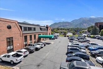 205 26th St, Ogden, UT à louer Photo intérieure– Image 2 sur 19