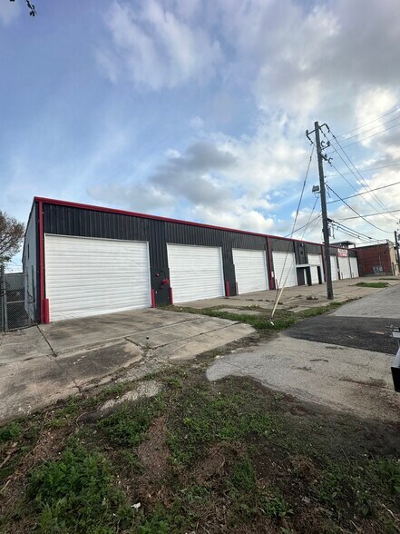 521 N Bryan St, Houston, TX à louer - Photo de l’immeuble – Image 2 sur 12
