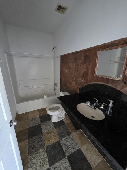 14543 Highway 105 W, Conroe, TX à louer - Photo intérieure – Image 3 sur 6