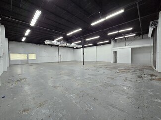 Plus de détails pour 52 SW 5th Ct, Pompano Beach, FL - Industriel/Logistique à louer