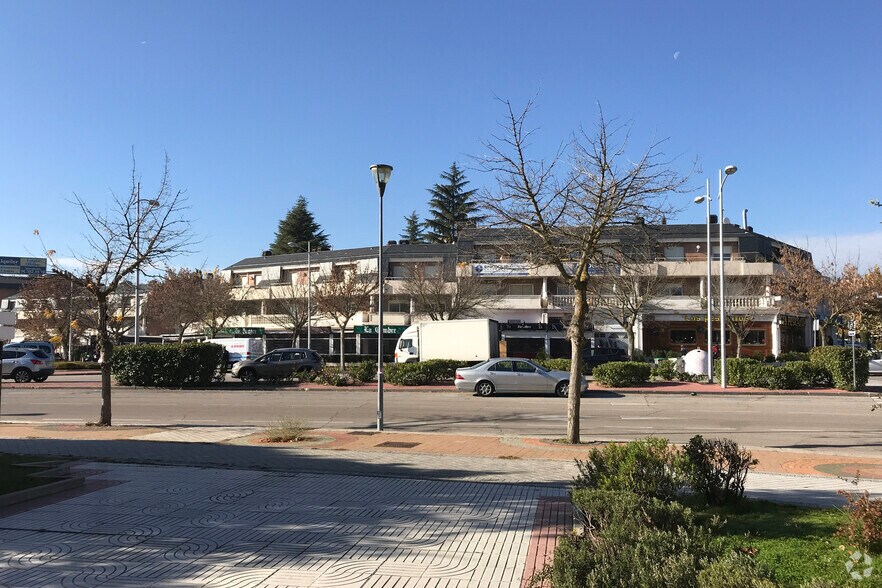 Avenida Europa, 16 y Calle Oslo, 1, Pozuelo de Alarcón, Madrid à louer - Photo de l’immeuble – Image 2 sur 2