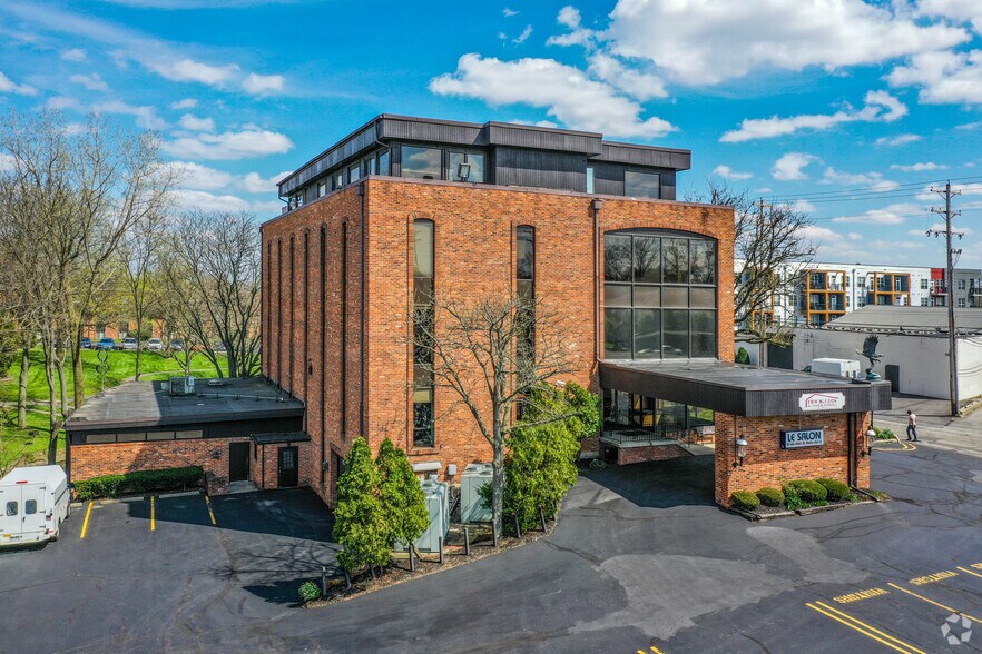 1200 Chambers Rd, Columbus, OH à louer - Photo de l’immeuble – Image 1 sur 11