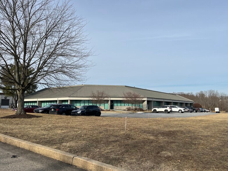 2495 Boulevard of the Generals, Norristown, PA à louer - Photo principale – Image 1 sur 1