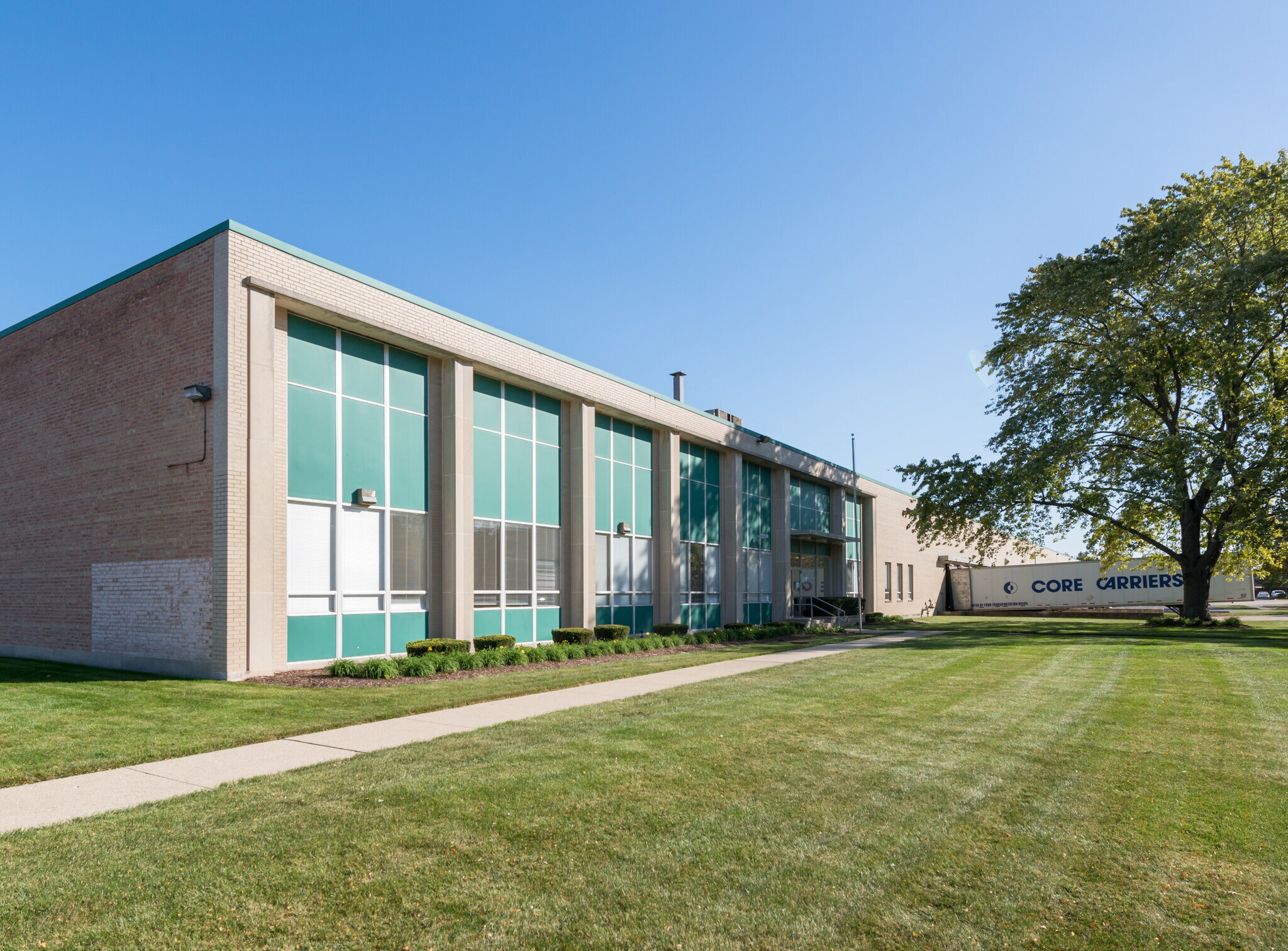 301-363 N Third Ave, Des Plaines, IL à louer Photo de l’immeuble– Image 1 sur 9