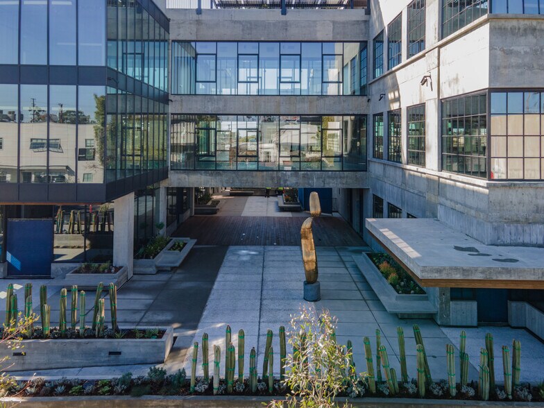 1650 Euclid St, Santa Monica, CA à louer - Photo de l’immeuble – Image 3 sur 34