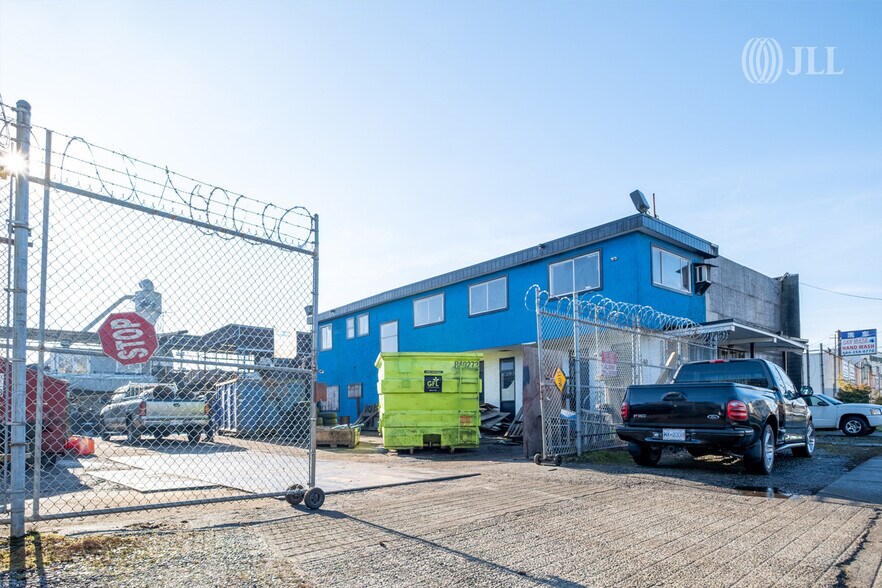 1352 Powell St, Vancouver, BC à vendre - Photo de l’immeuble – Image 2 sur 5