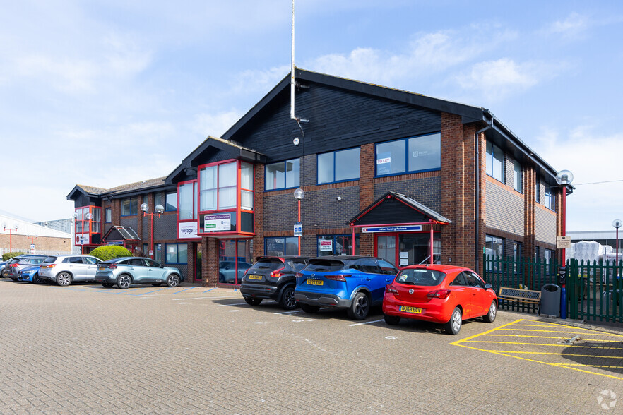 Henwood, Ashford à louer - Photo de l’immeuble – Image 1 sur 3