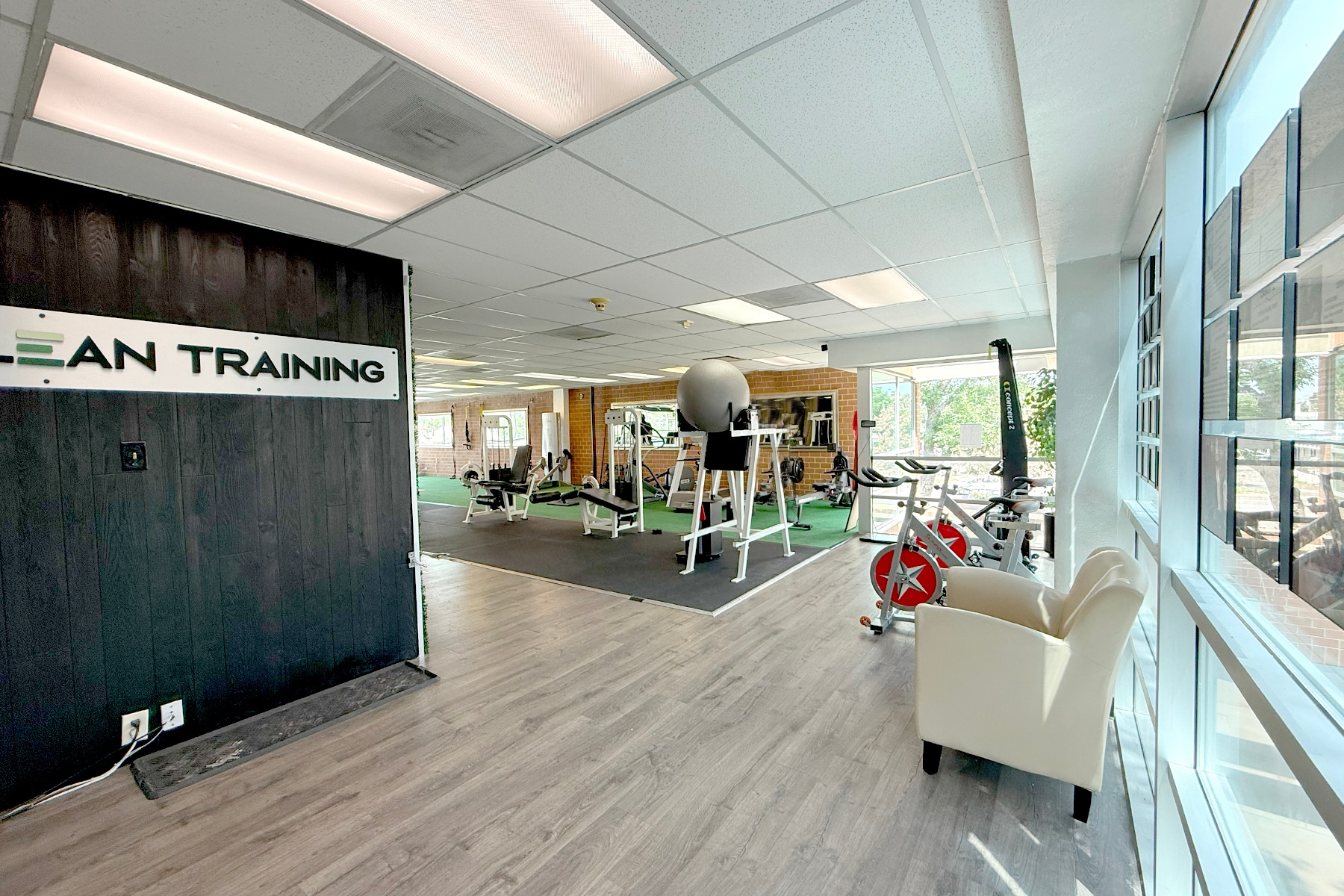 441 Wadsworth Blvd, Lakewood, CO à louer Photo de l’immeuble– Image 1 sur 6