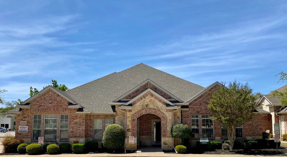 1206 Bent Oaks Ct, Denton, TX à louer - Photo de l’immeuble – Image 2 sur 2