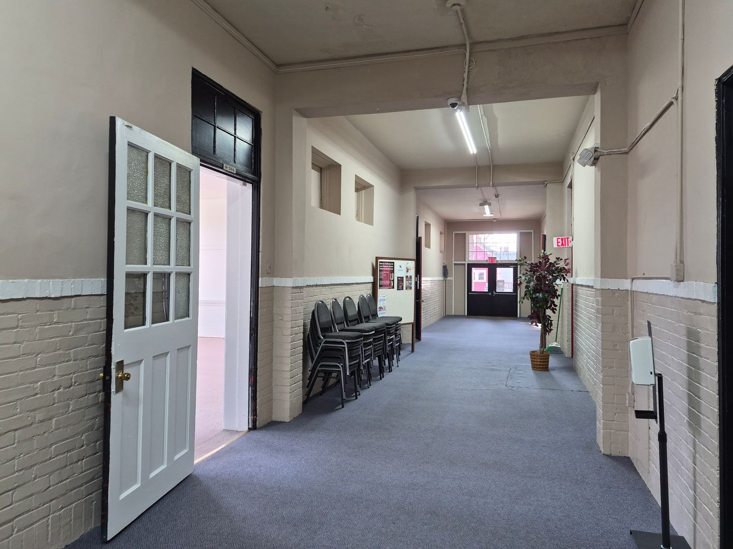 507 N Steele St, Sanford, NC à louer Photo intérieure– Image 1 sur 5