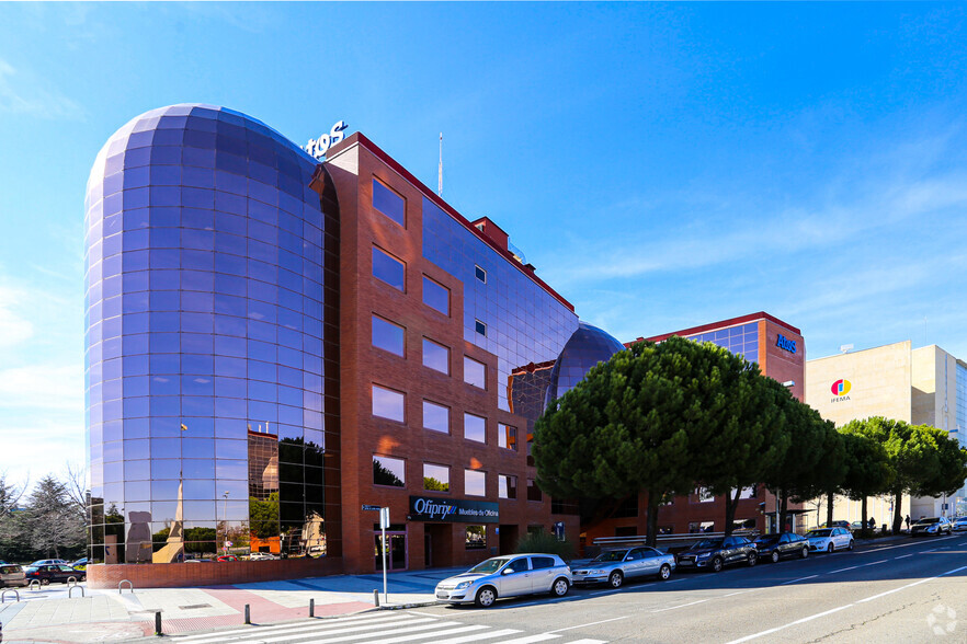 Paseo De Las Doce Estrellas, 2, Madrid, Madrid à louer - Photo de l’immeuble – Image 3 sur 5