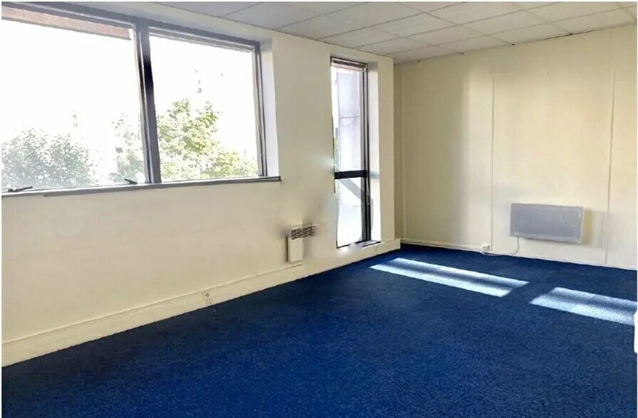 Bureau dans Paris à louer - Photo de l’immeuble – Image 1 sur 7