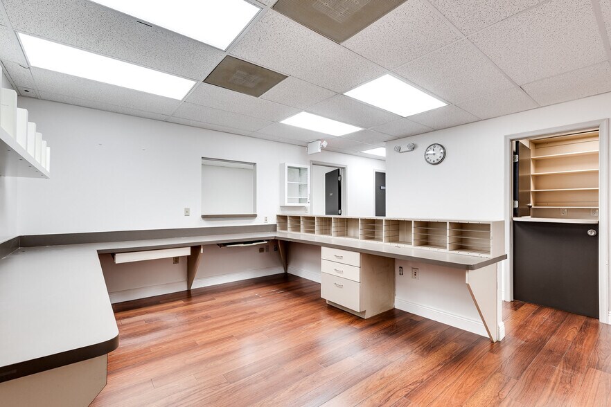7421 N University Dr, Tamarac, FL à vendre - Photo de l’immeuble – Image 3 sur 14