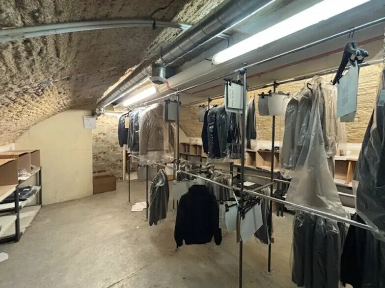 Local commercial dans Montpellier à louer - Photo de l’immeuble – Image 3 sur 3