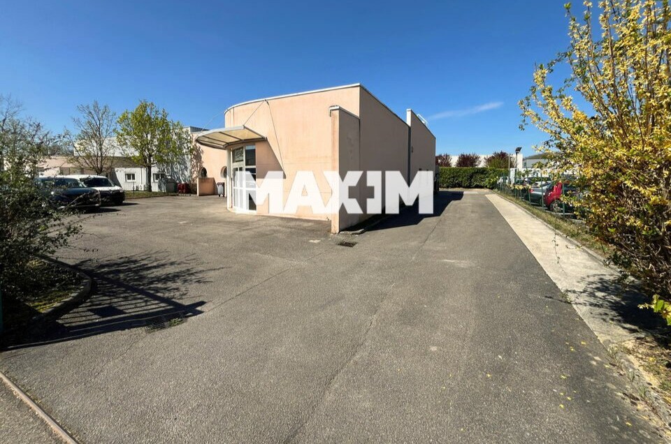 19 Rue Des Grandes Varennes, Ahuy à louer Photo de l’immeuble– Image 1 sur 5