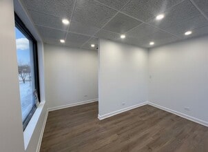 620 S IL Route 31, McHenry, IL à louer Photo de l’immeuble– Image 1 sur 2