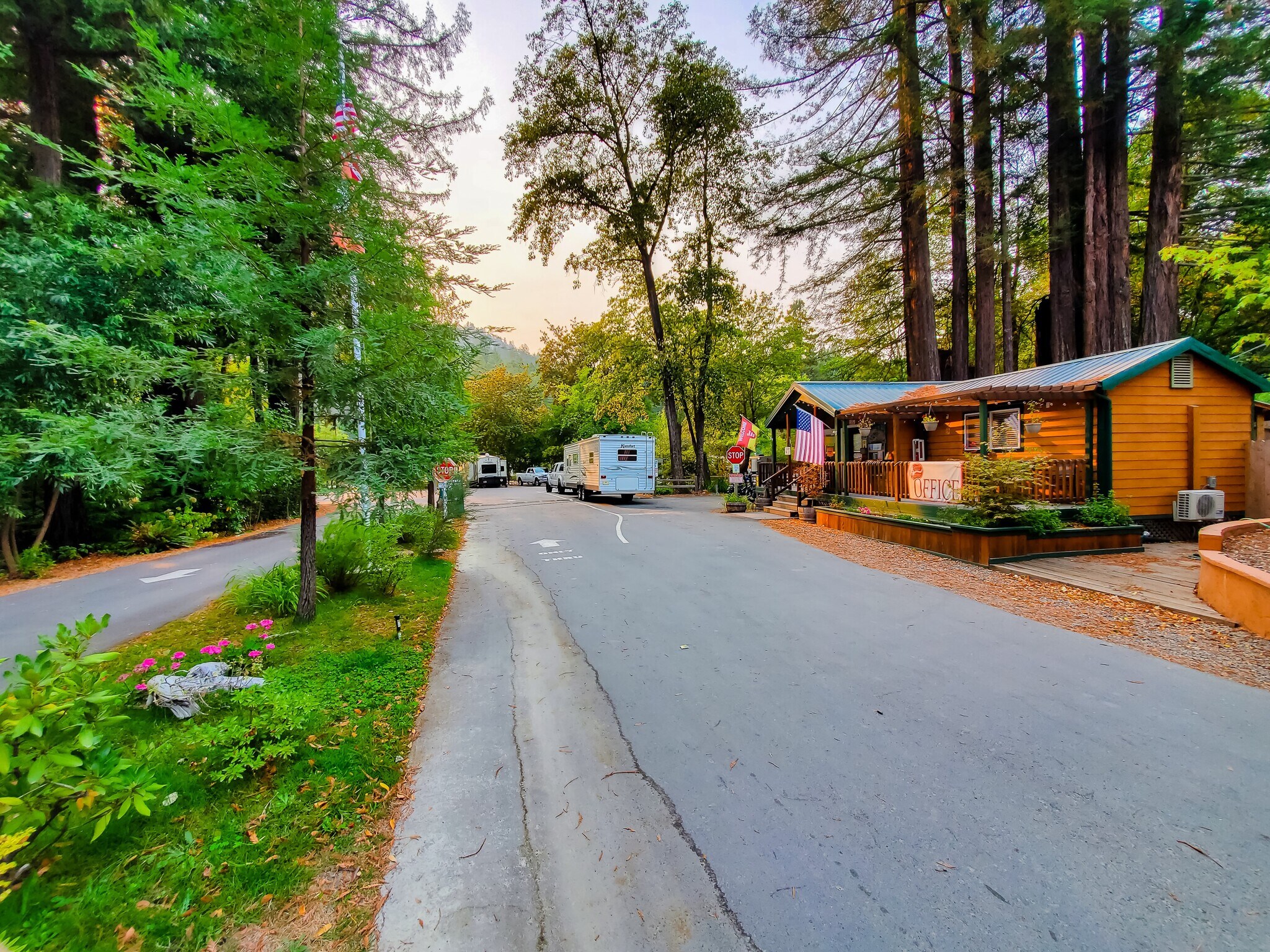 455 Boy Scout Rd, Myers Flat, CA à vendre Photo de l’immeuble– Image 1 sur 24