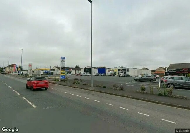 Plus de détails pour Local commercial à louer