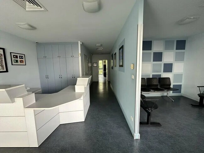 Plus de détails pour Bureau à vendre