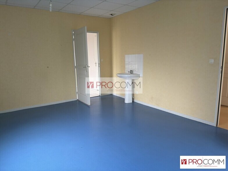 Local d'activités dans Chartres à vendre - Photo de l’immeuble – Image 2 sur 4