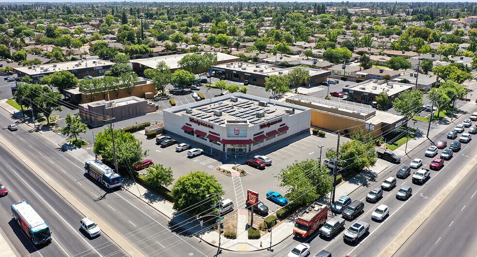 5763-5771 N 1st St, Fresno, CA à louer - Photo de l’immeuble – Image 1 sur 4