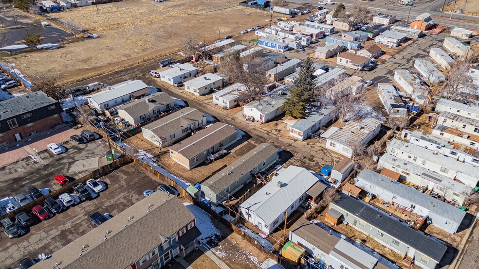 1434 Idalia Ct, Aurora, CO à vendre - Photo de l’immeuble – Image 2 sur 8