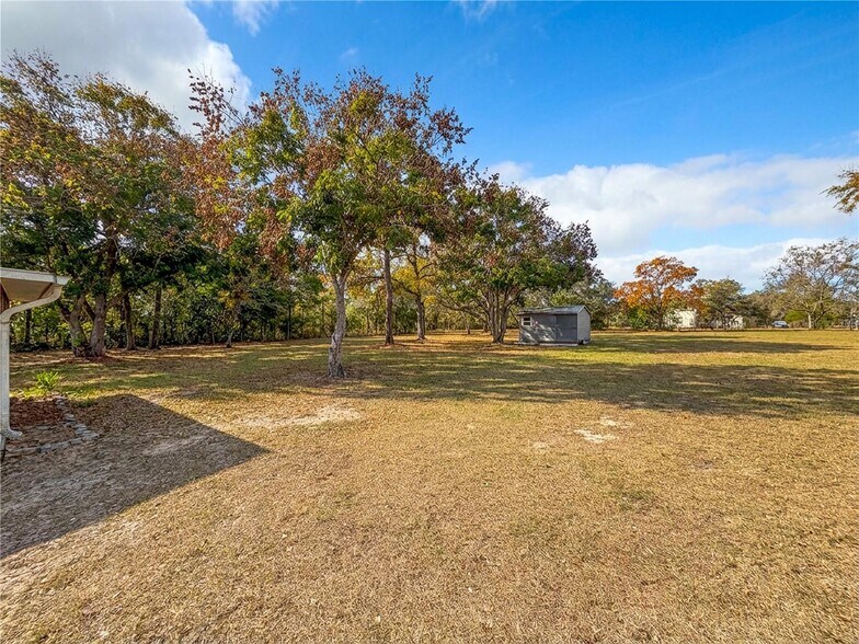 9421 Sunshine Grove Rd, Brooksville, FL à vendre - Photo de l’immeuble – Image 3 sur 9