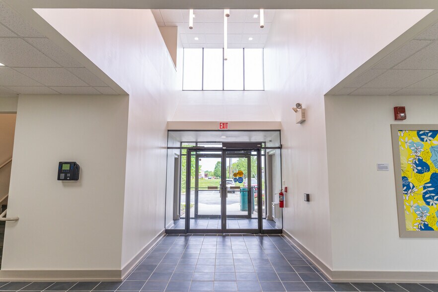 499 Beckett Rd, Swedesboro, NJ à louer - Photo intérieure – Image 2 sur 5