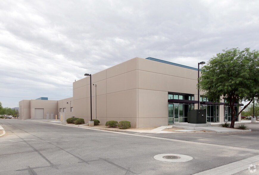 4339 N Corporate Center Dr, North Las Vegas, NV à louer - Photo de l’immeuble – Image 2 sur 7